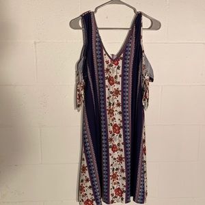 Francesca Alya cold shoulder dress NWT med